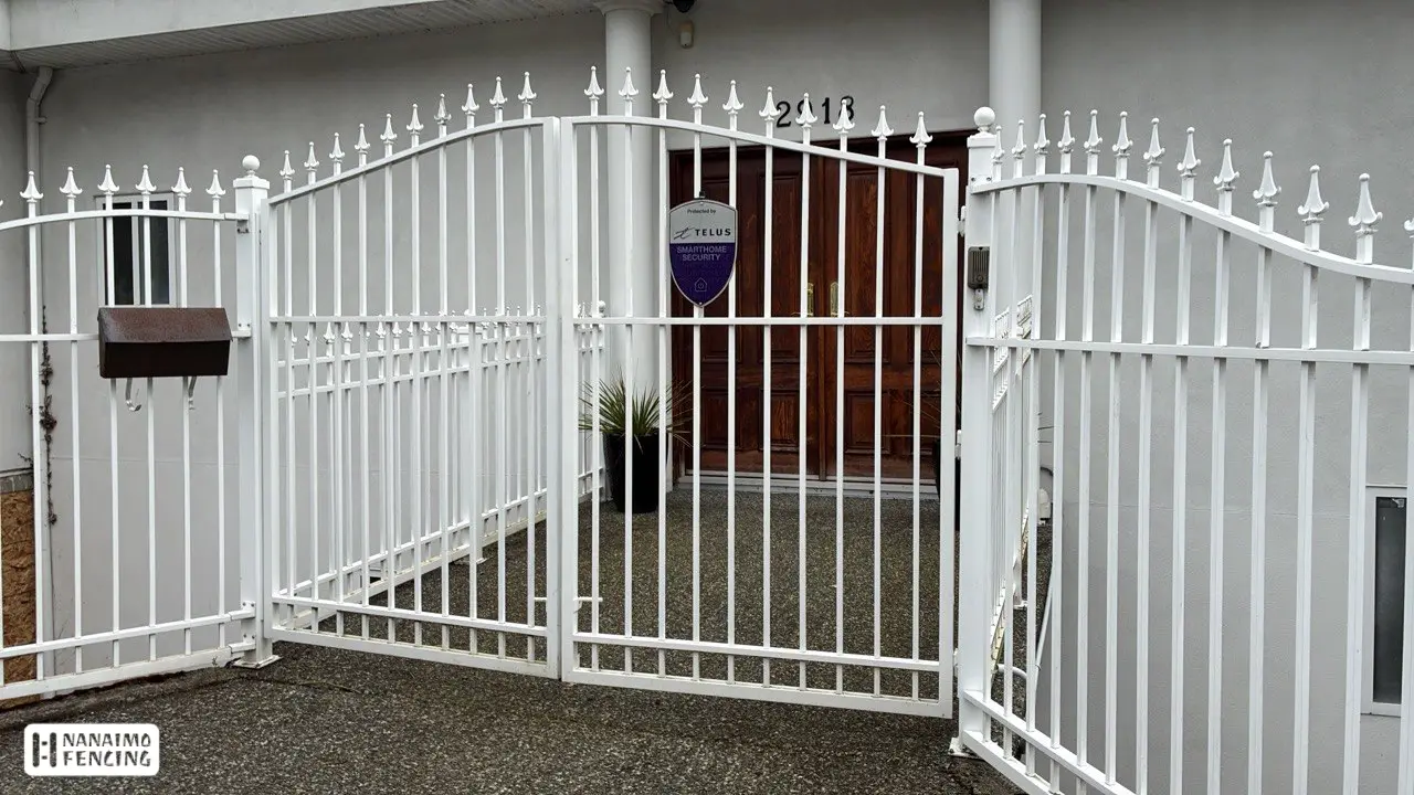 How to Remove a Fence: A Complete Beginner's Guide in Nanaimo